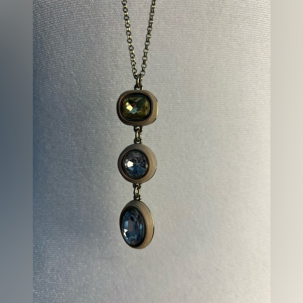 Ann Taylor Factory Necklace. Costume jewelry